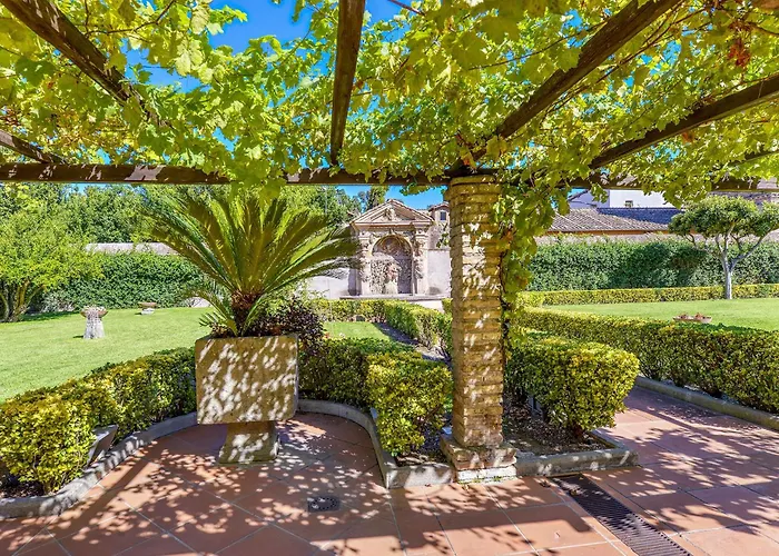 Exclusive Retreat Between History And Comfort